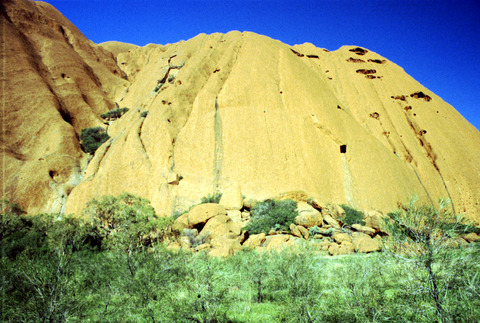 australia - ayres rock.jpg